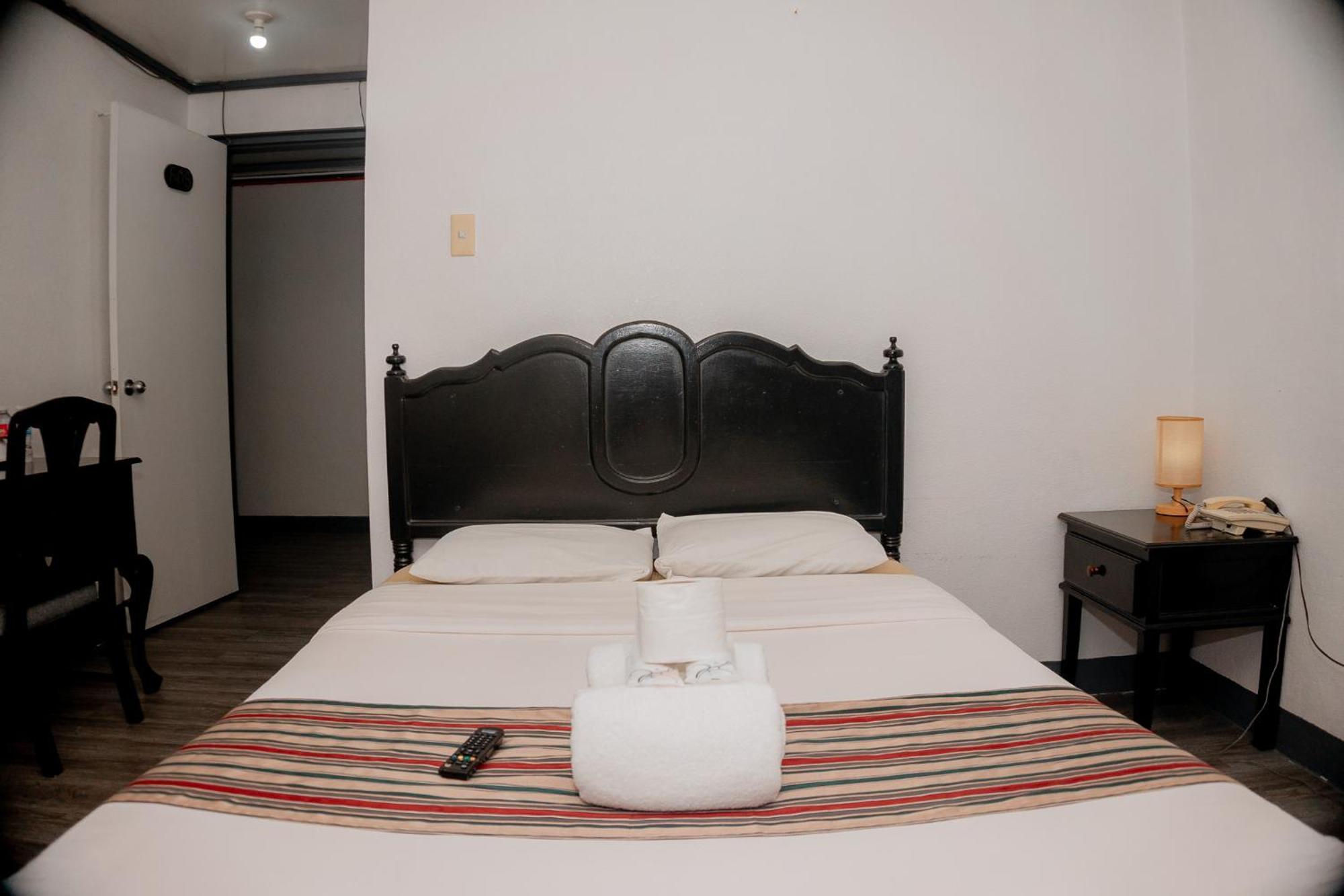 Mount Crest Hotel Baguio City Esterno foto