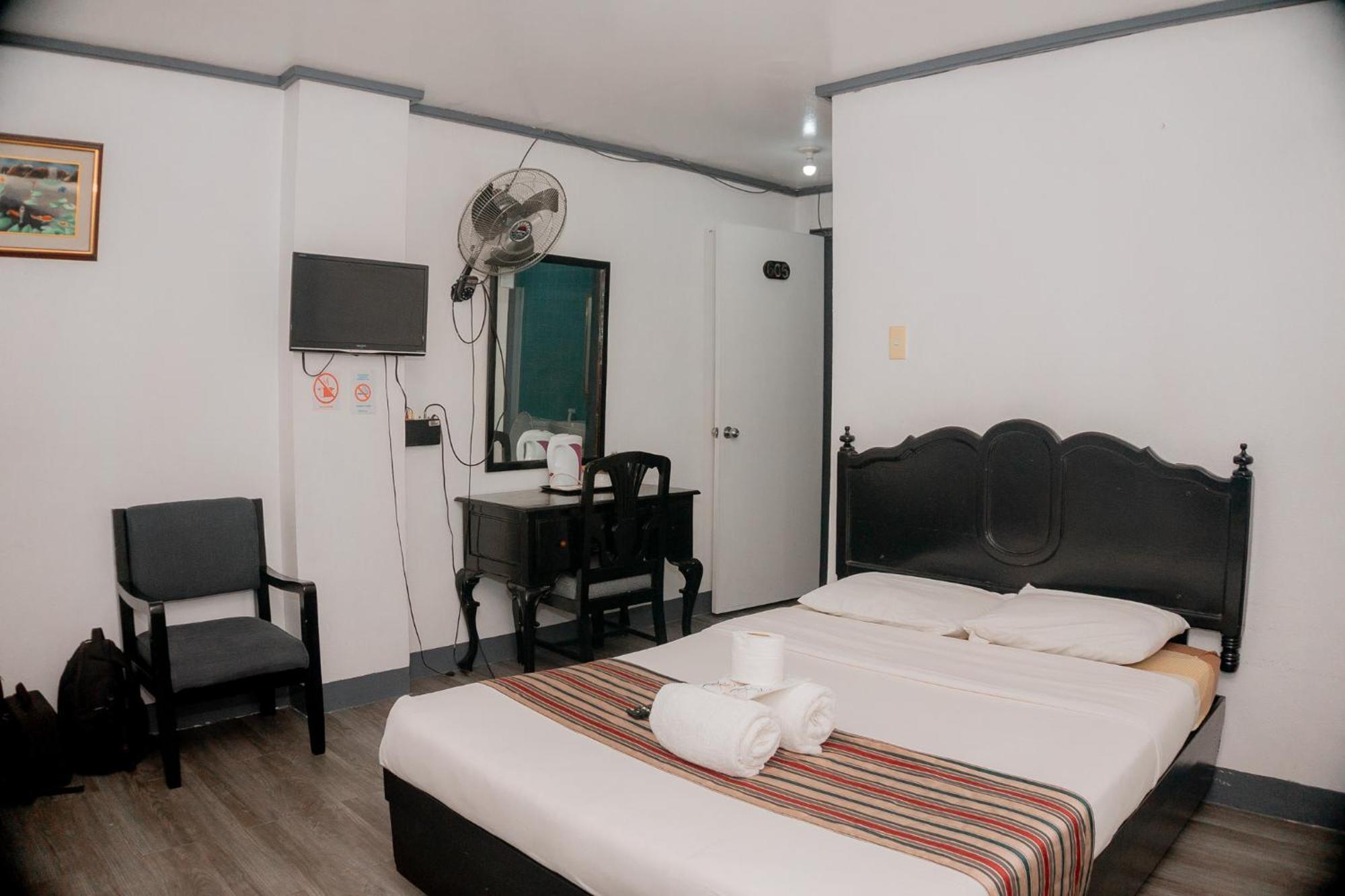 Mount Crest Hotel Baguio City Esterno foto
